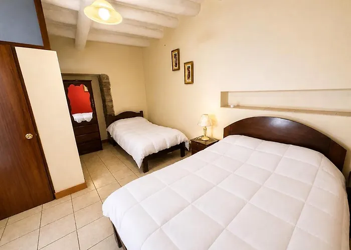 Colonial House 3 Min To Main Square *