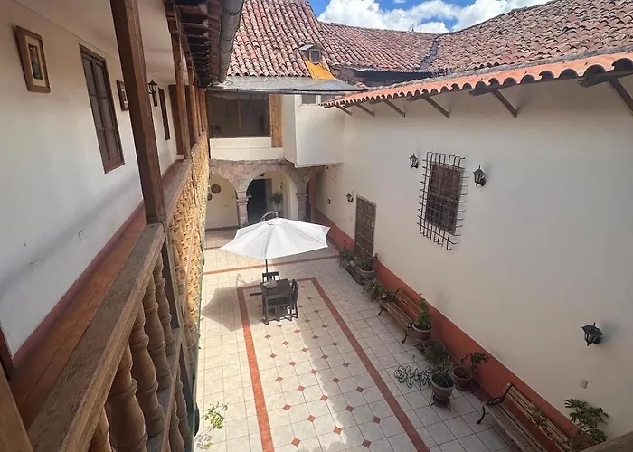 Colonial House 3 Min To Main Square